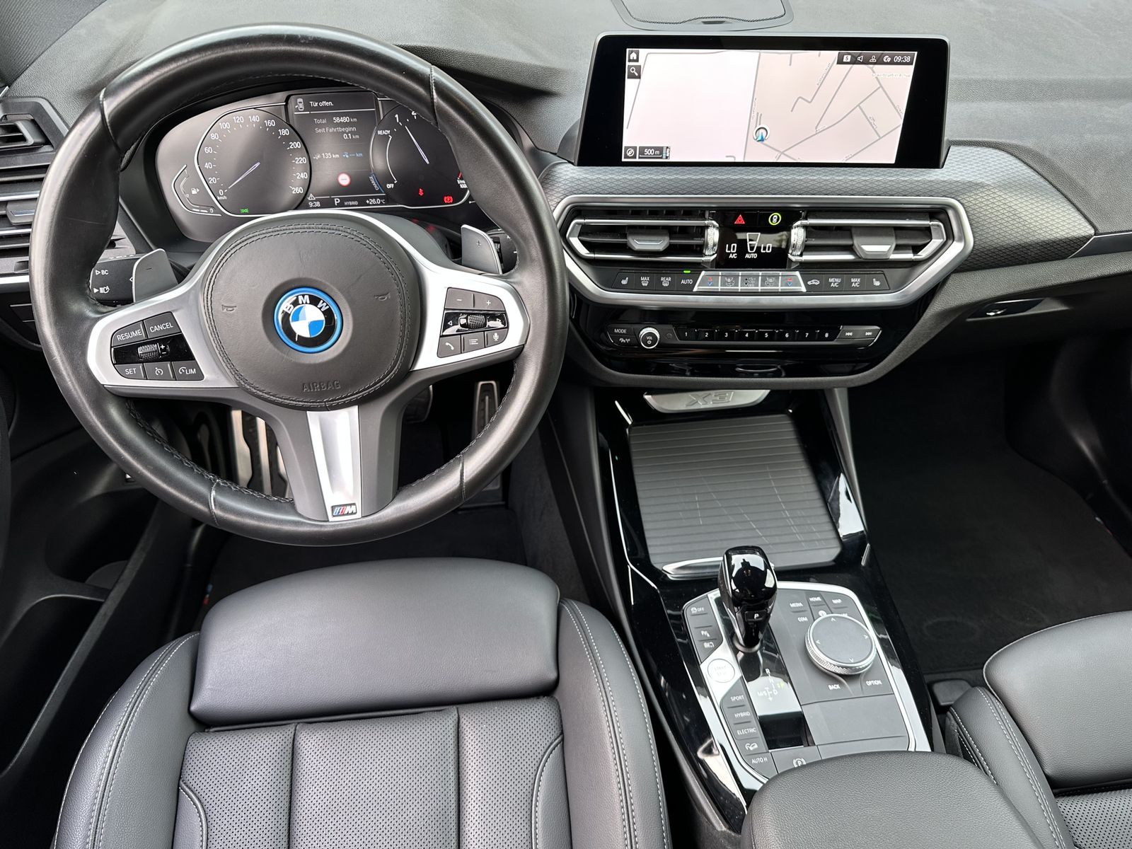 Fahrzeugabbildung BMW X3 xDrive30e M-Sport NAV+LASER+PANO+HUD+KAMERA