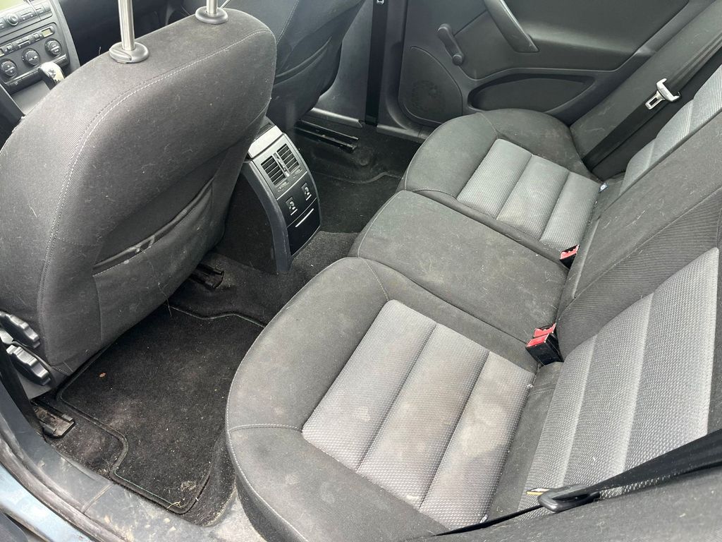 SKODA Octavia Combi 2.0 TDI PD DPF Elegance - Bild 7
