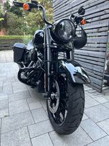 Harley-Davidson Road King Special Black neuwert.