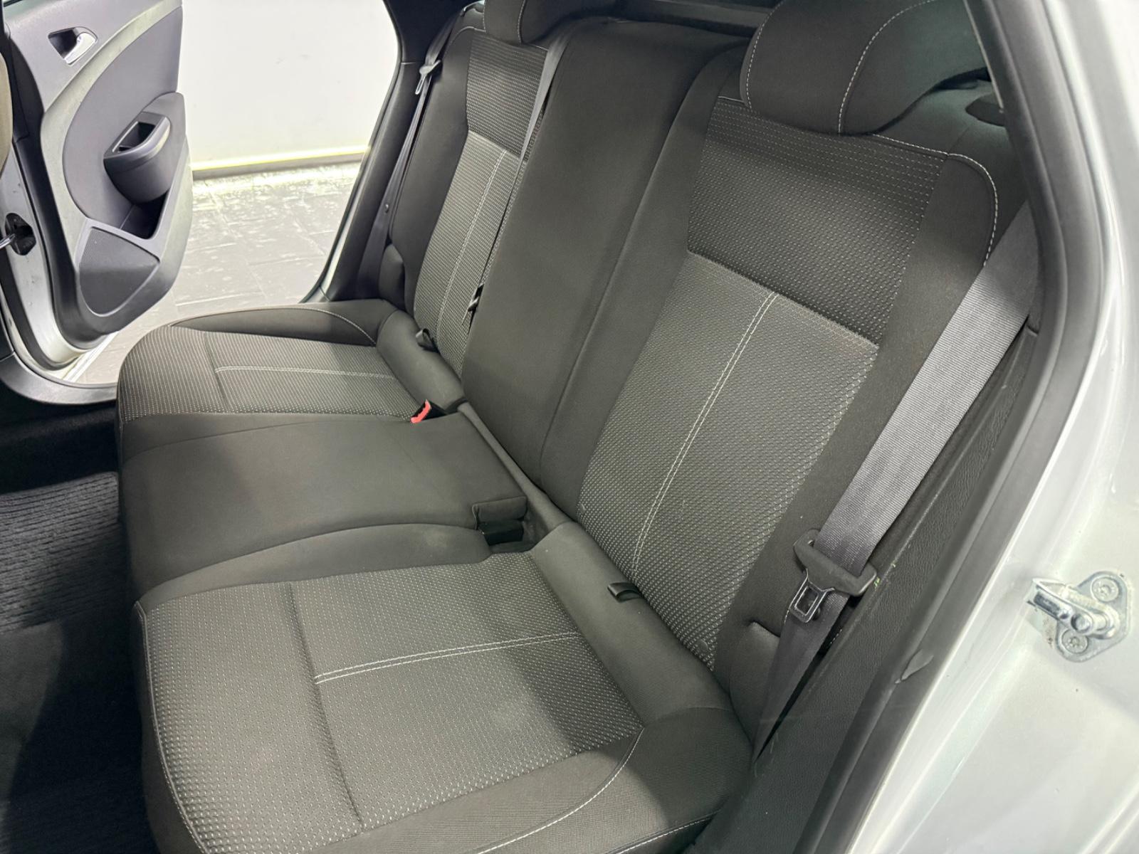 Opel Astra 2014 — photo 11