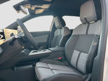 Fotografie 13 des Opel Grandland (X) Grandland 1.2 Ultimate Allwetter Matrix Head-Up