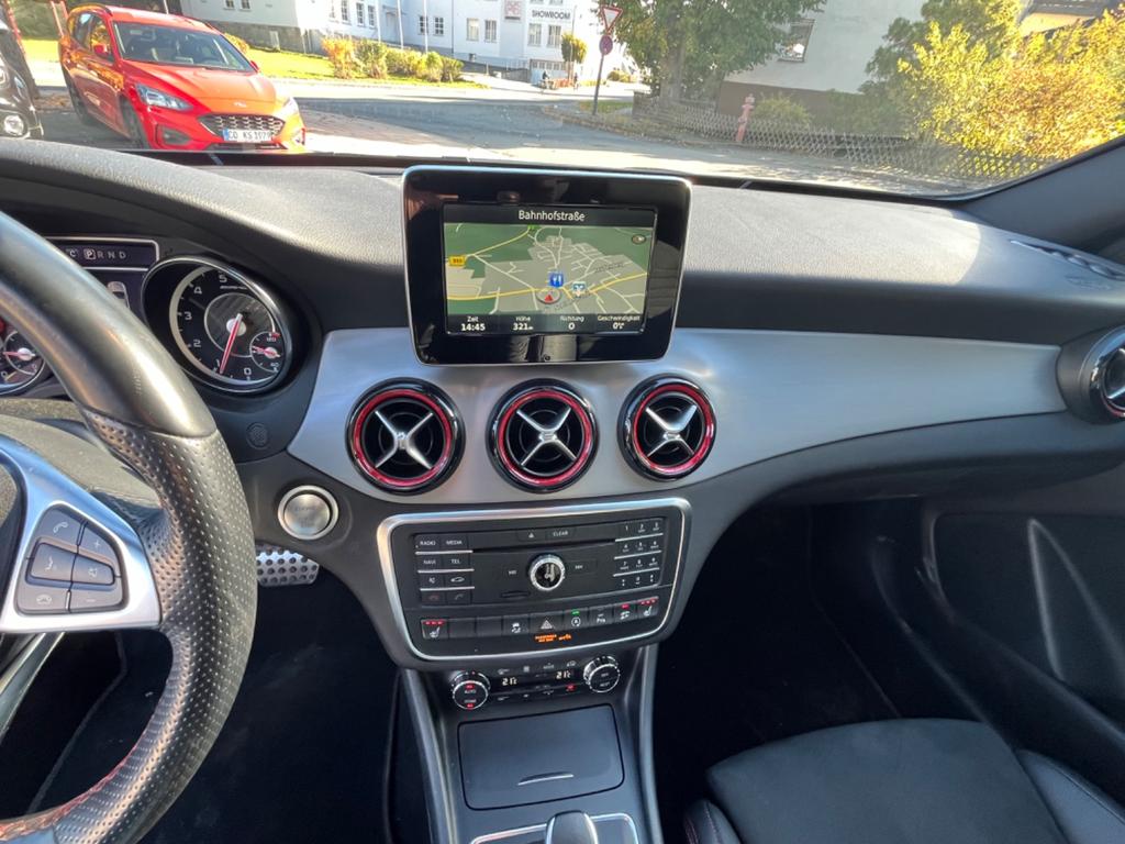 Mercedes-Benz GLA 45 AMG