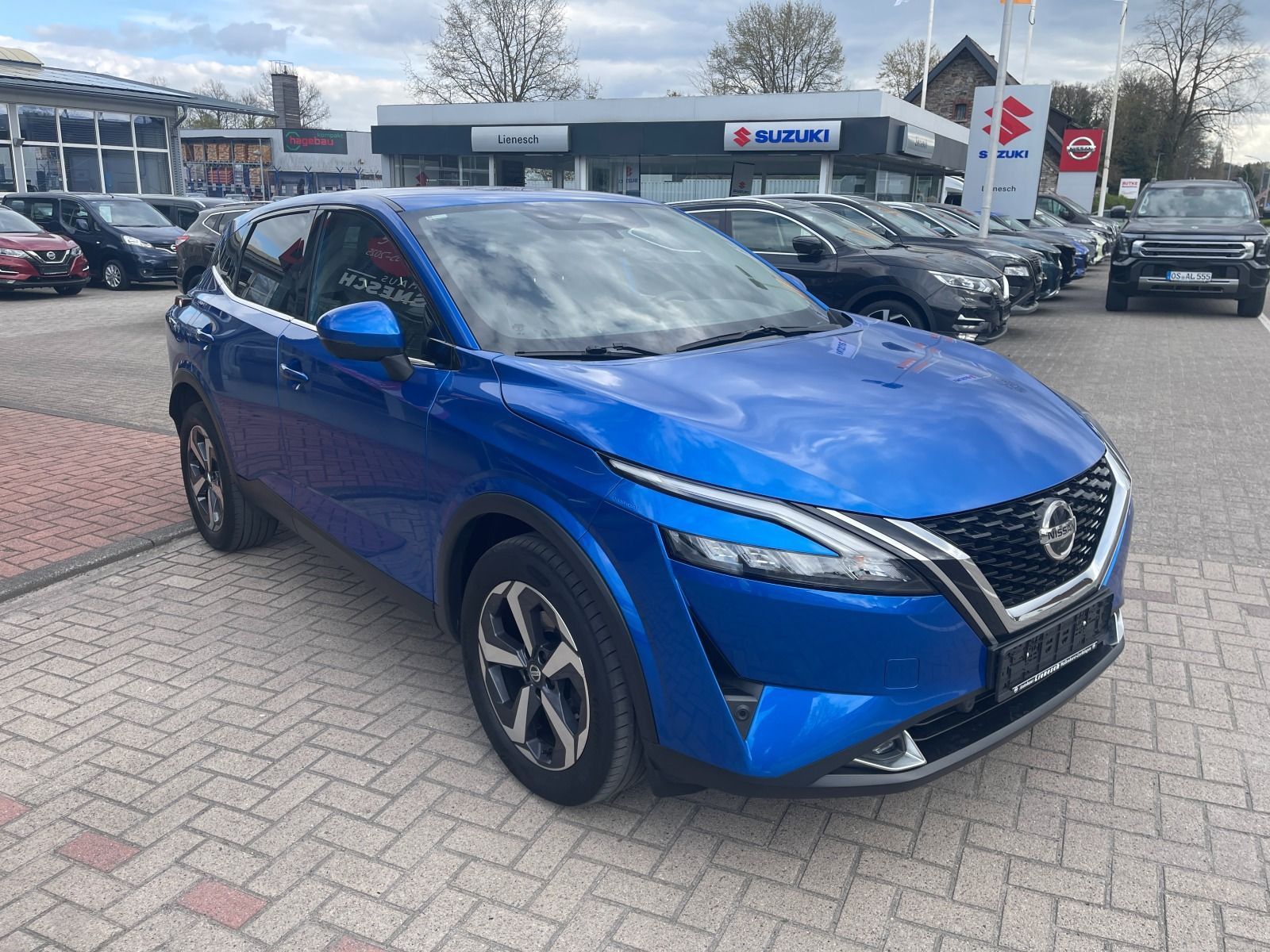 Fahrzeugabbildung Nissan Qashqai 1.3 Mild-Hybrid N-Connecta Automatik ACC