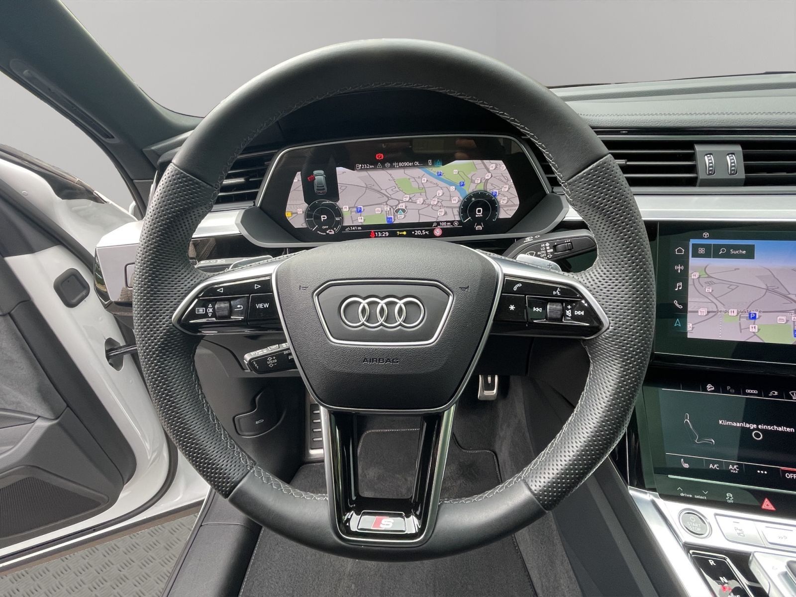 Audi Q8 e-tron - Bild 12
