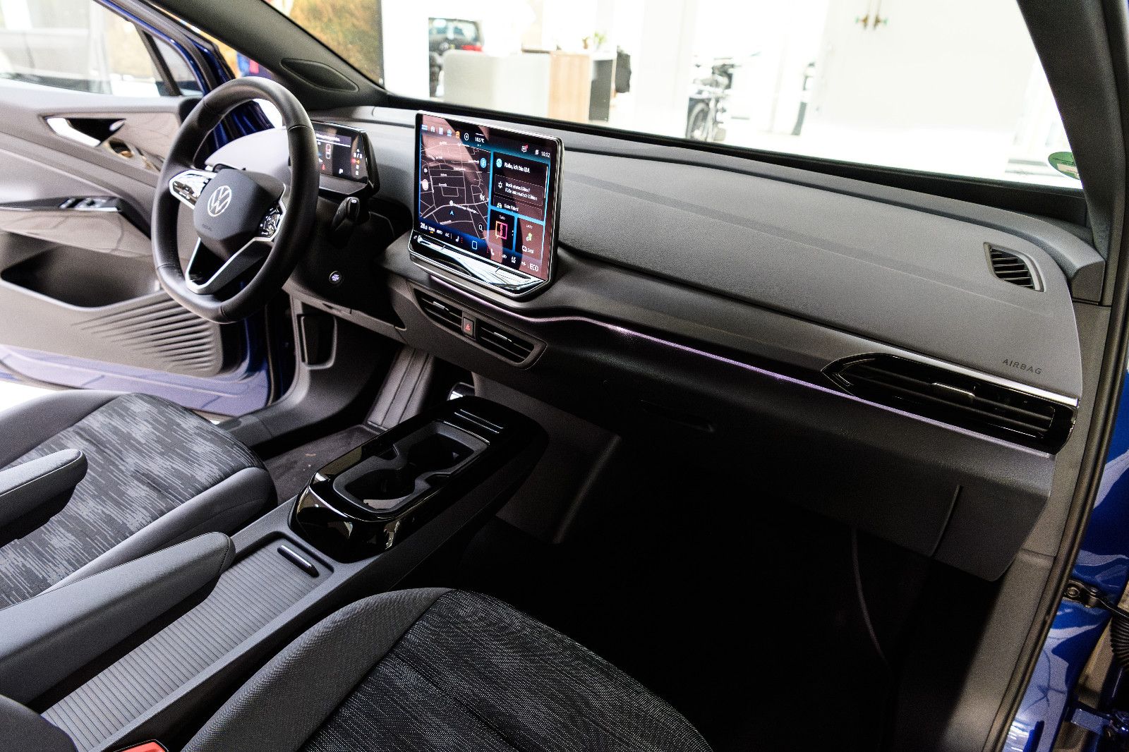 Fahrzeugabbildung Volkswagen ID.4 Pro IQ-LED+360°KAM+EASY-OPEN+NAV+ACC+WÄRMEP