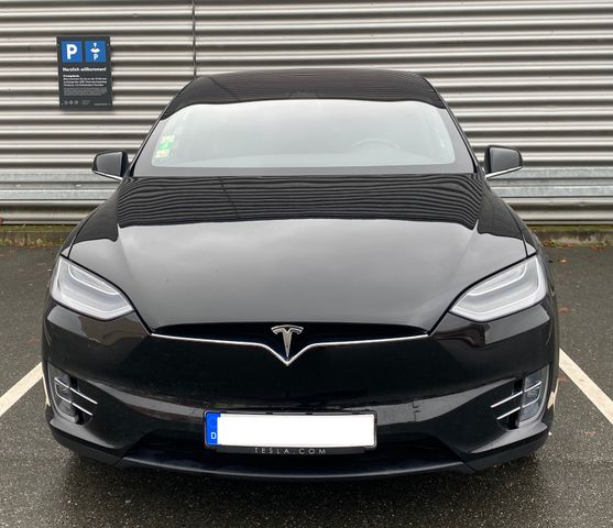 Tesla Model X Max. Reichweite, 7-Sitze, Autopilot