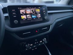 SKODA Fabia beheizb. Frontsche+Lenkrad SHZ ACC CarPlay
