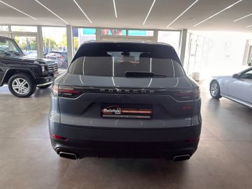 Porsche Cayenne - 5