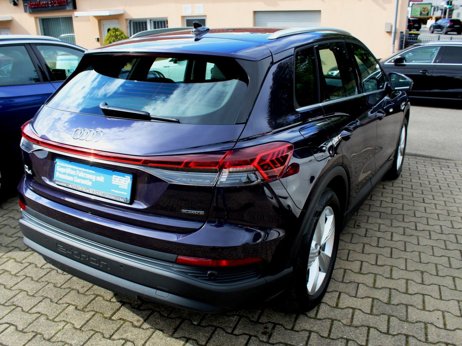 Audi Q4 e-tron 45 quattro AHK LED NAVI 19 Zoll Top foto 4