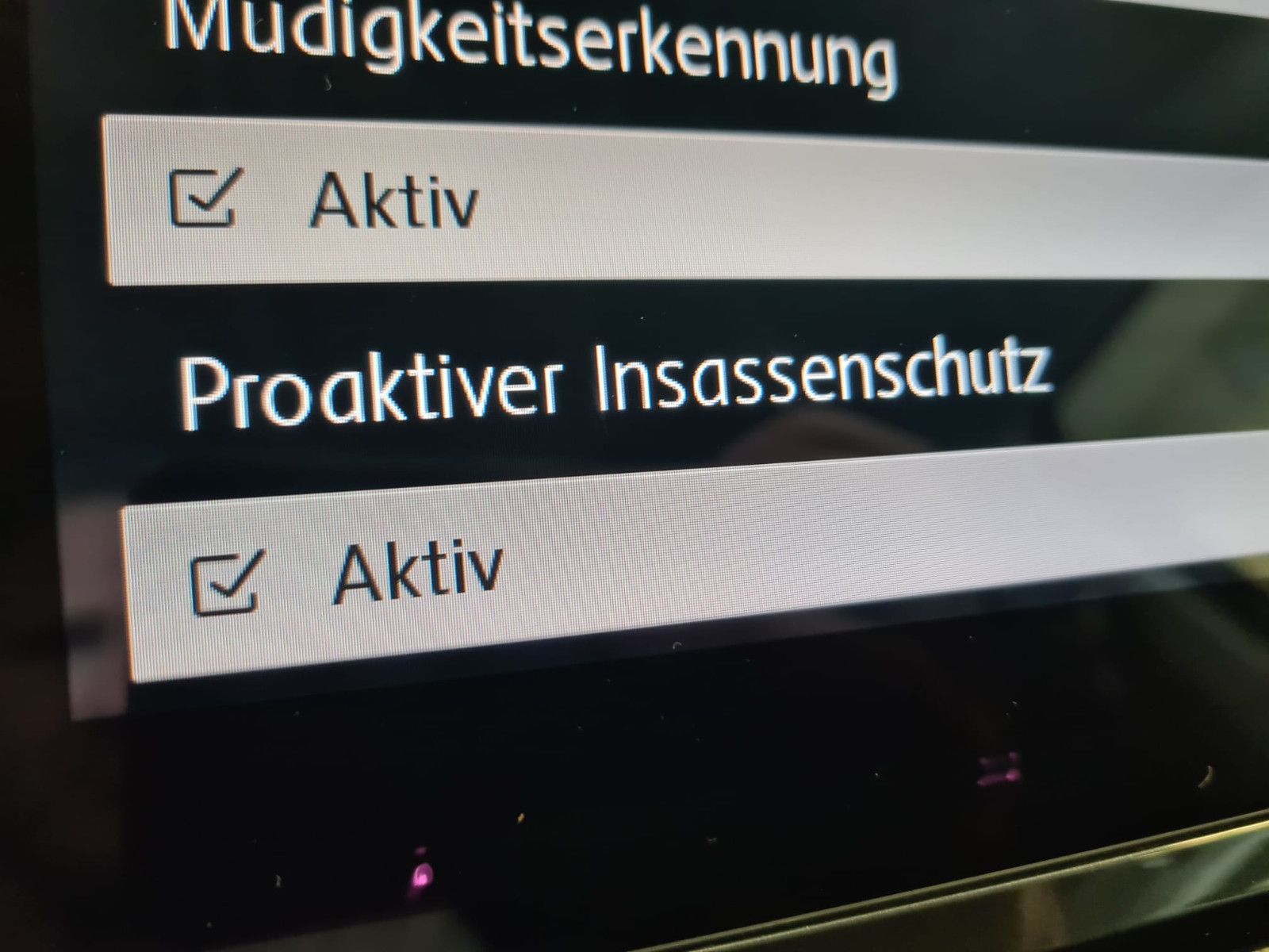 Fahrzeugabbildung Volkswagen Tiguan Allspace Highline 4Motion / LED / NAVI /