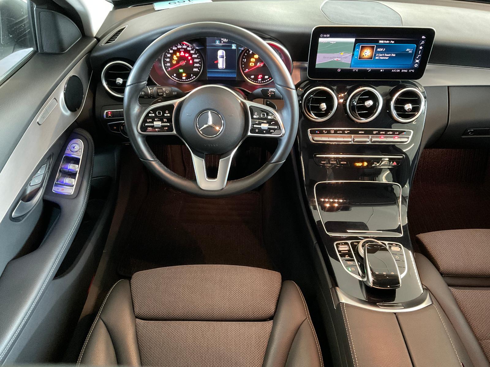 Mercedes-Benz C 220d T Avantgarde KAMERA/SPUR/AHK/LED/FLA