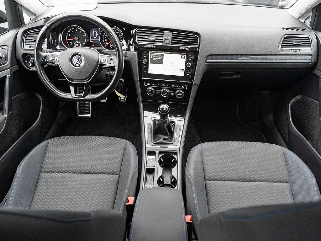 Fahrzeugabbildung Volkswagen Golf VII Variant 1.0 TSI United NAVI ACC SHZ PDC