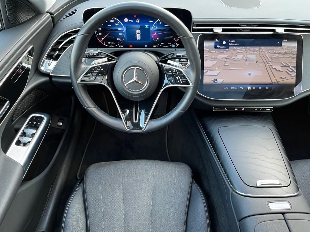 Fahrzeugabbildung Mercedes-Benz E 200 T Avantg. Pano Navi LED KeyLess Totw.