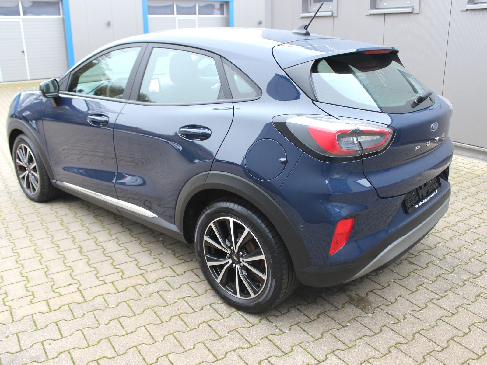 Fahrzeugabbildung Ford Puma Titanium 1,0 EcoBoost Start/Stopp