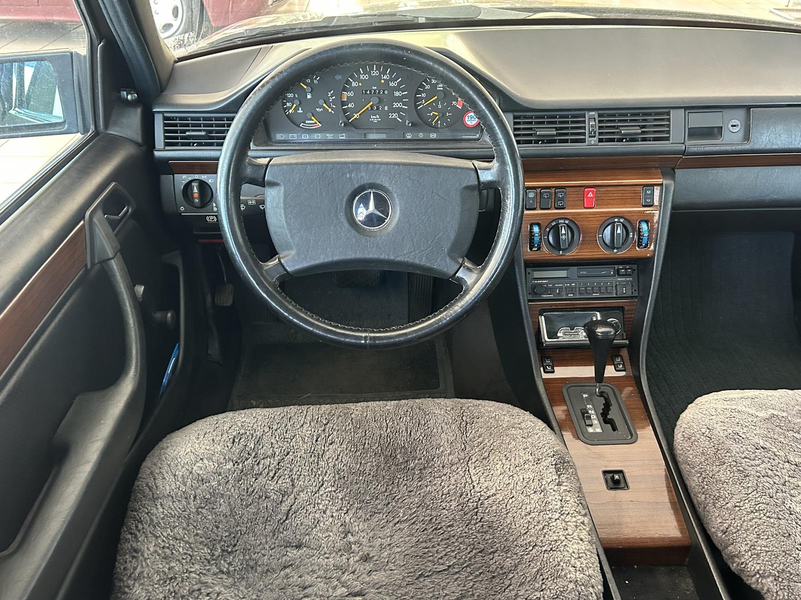MERCEDES CLASSE E BREAK 230 TE 2.3 132 ch - BVA - TOIT COUVRANT - CUIR - 157700 km