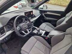 Fahrzeugabbildung Audi Q5 50 TFSIe quattro advanced LED SiHz PDC DAB