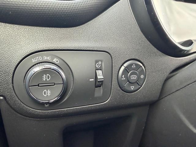 Opel Crossland 1,2 Ultimate, Navi, RFK, LED, DAB