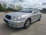 Hyundai Sonata GLS - Hyundai SONATA aus 2004: Gls