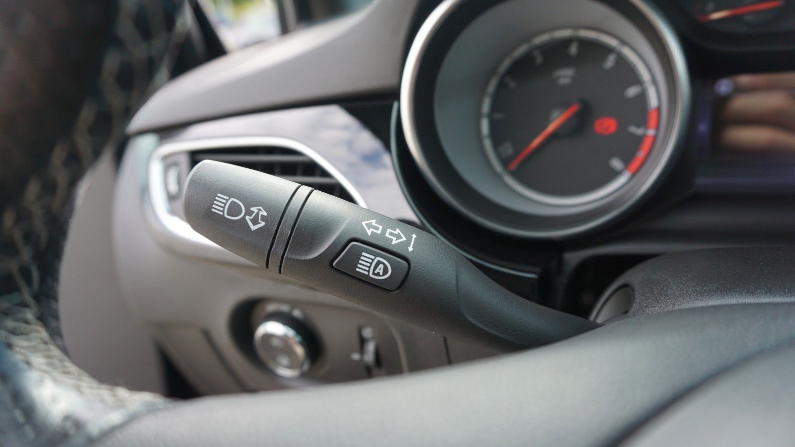 Fahrzeugabbildung Opel Astra K Sports Tourer Ultimate,Leder,LED,Nav,OPC