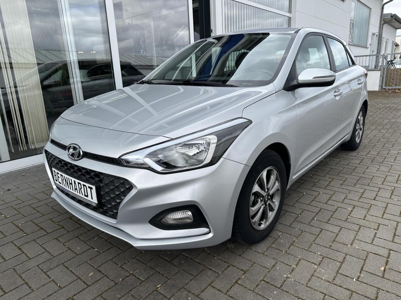 Hyundai i20 1.2 Start inkl. Winterräder Klima