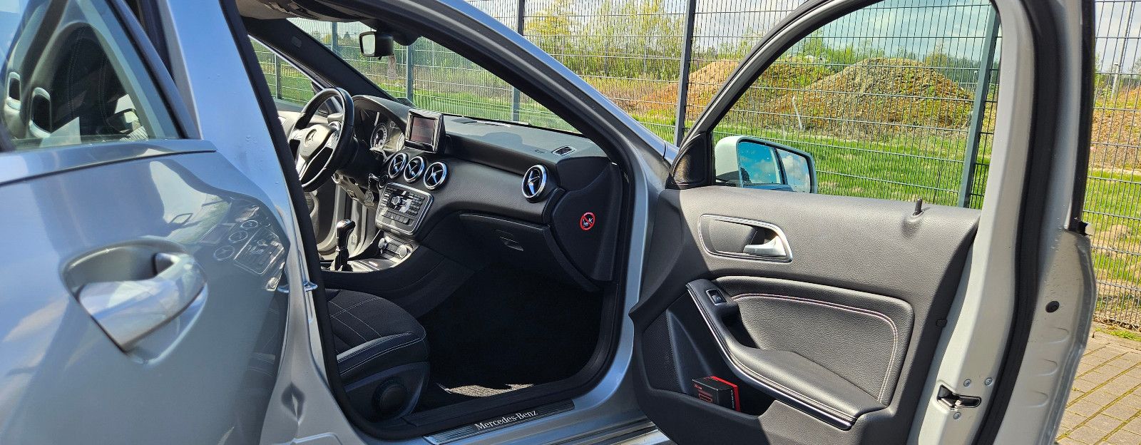 MERCEDES-BENZ A 180 W176 BlueEfficiency Navi SHZ 2.Hand