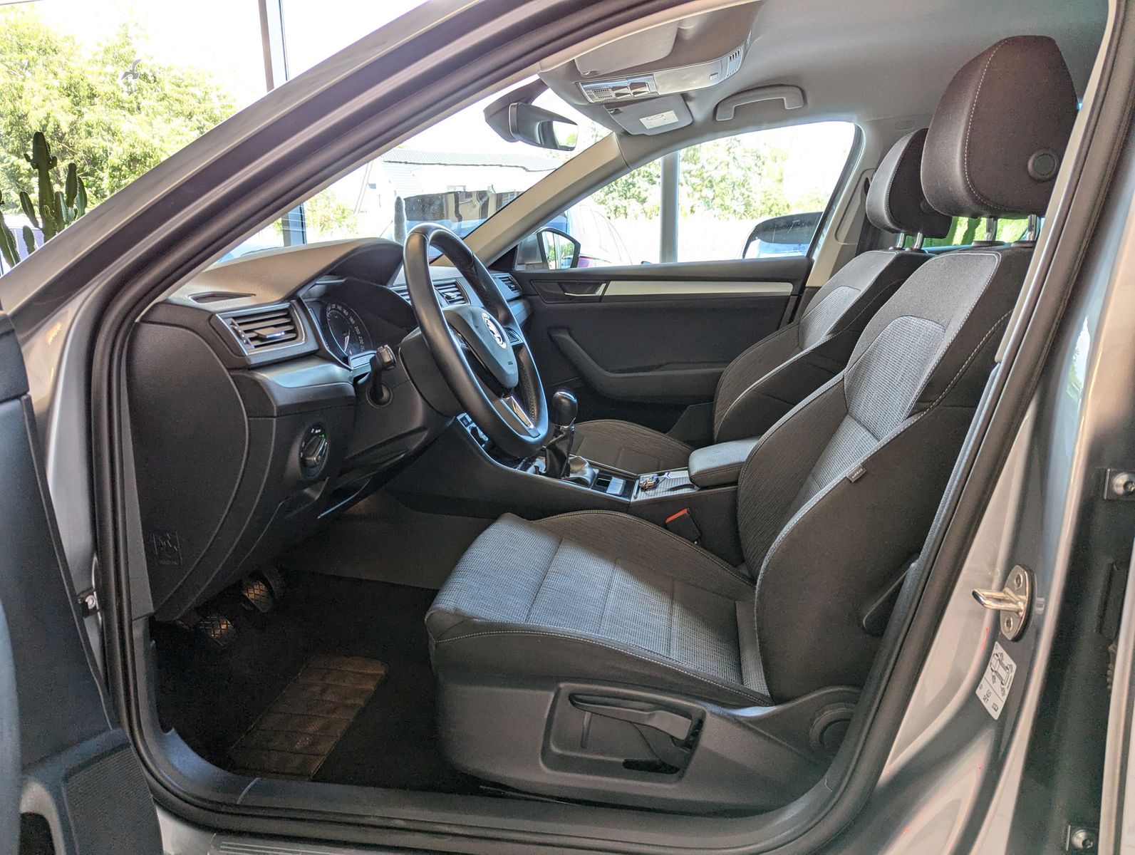 SKODA Superb 1.8 TSI Ambition Bi-Xen SHZ Tempomat AHK - Image 11