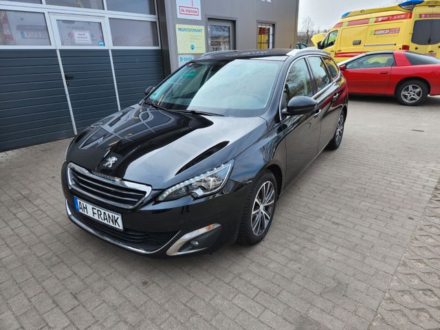 Peugeot 308 SW Allure*Pano*Scheckheft*1.Hand*HU 04.2026