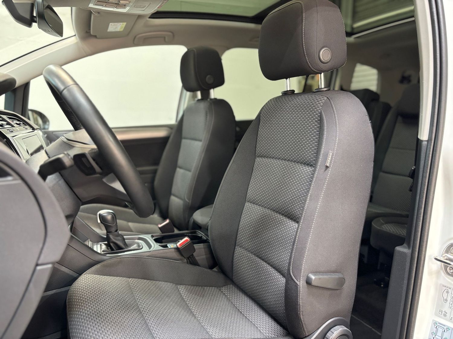 Fahrzeugabbildung Volkswagen Touran 1.5TSI 7Sitze#LED#Pano#Virtual#Kamera#ACC