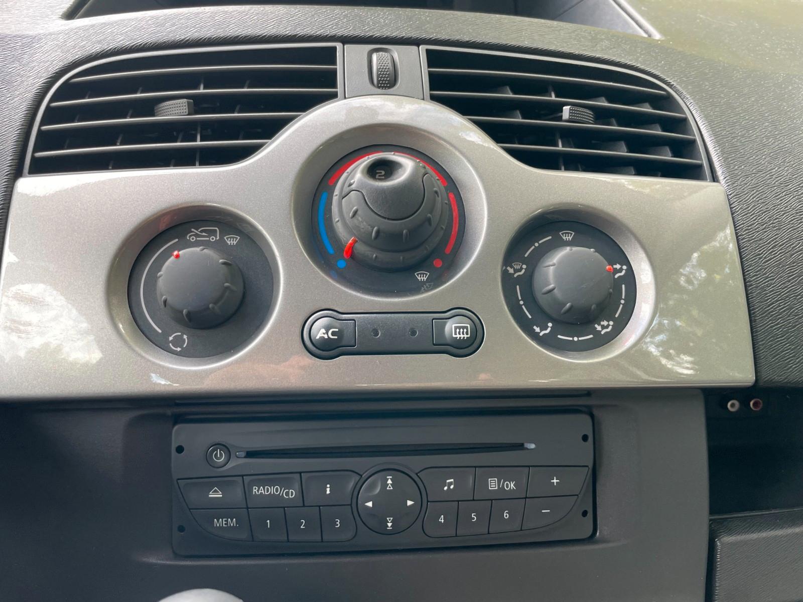 Renault Kangoo 2011 — photo 19
