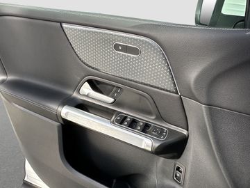 Mercedes GLB 200 - 12