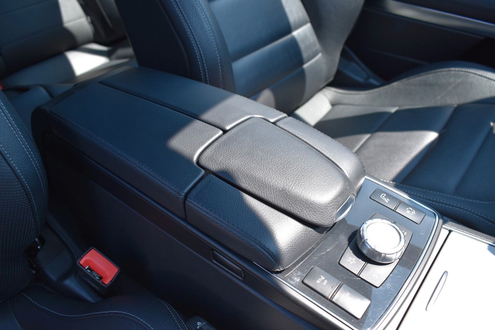 Fahrzeugabbildung Mercedes-Benz E 350 Cabrio /AMG Line /Harman Kardon/LED/Kamera