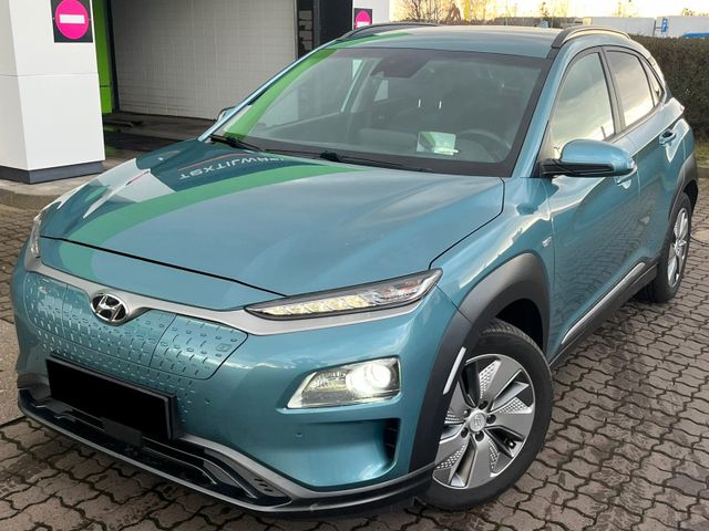 Hyundai Kona Premium Elektro 2WD