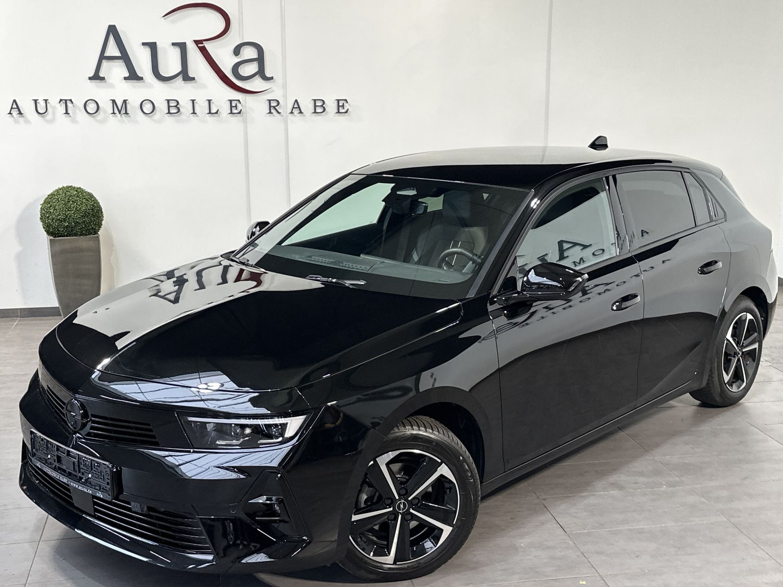 Fahrzeugabbildung Opel Astra SpT 1.2 Turbo GS NAV+LED+360°+VCOCKPIT+1HD