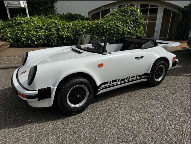 Porsche 911 Junior