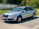 Volkswagen Passat 2.0 TDI CR Variant  DSG TÜV Neu