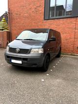 Volkswagen T5 Transporter - Volkswagen T5: Firmenfahrzeug