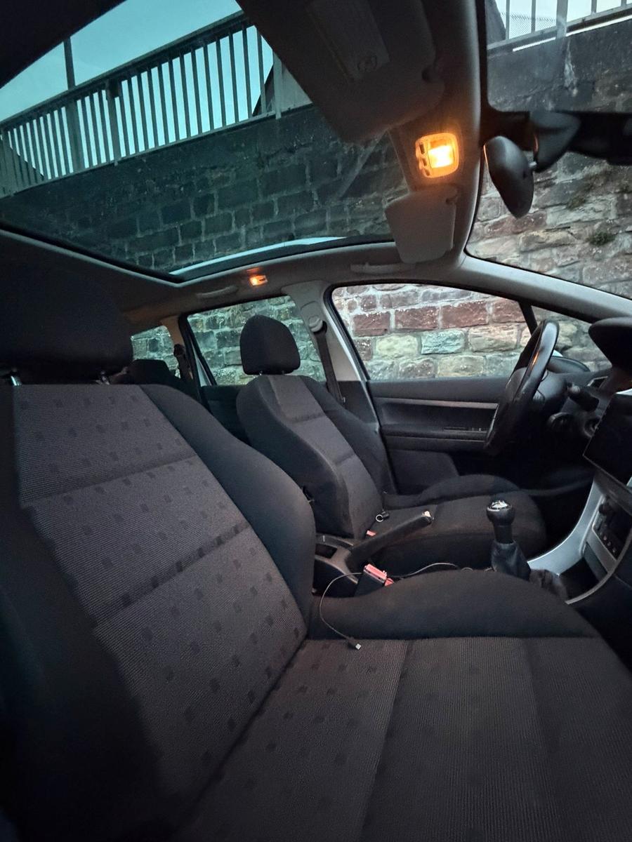 Peugeot 307 2007 — interior