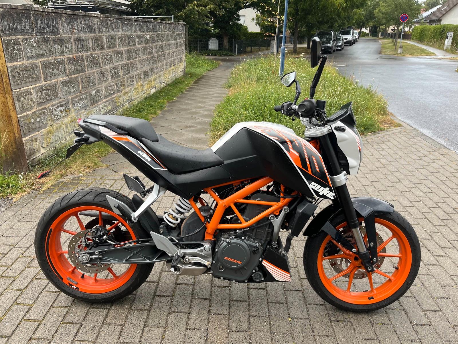 KTM Duke 390 1 Jahr Gewährleistung