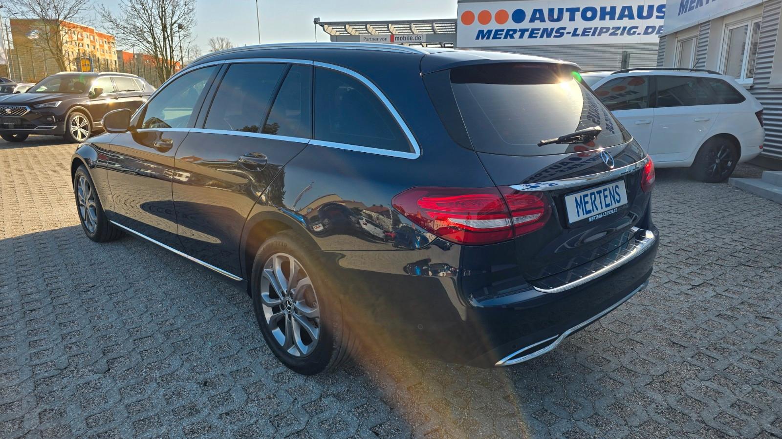 Mercedes-Benz C 180 T 9G Avantgarde LED NAV SHZ PDC
