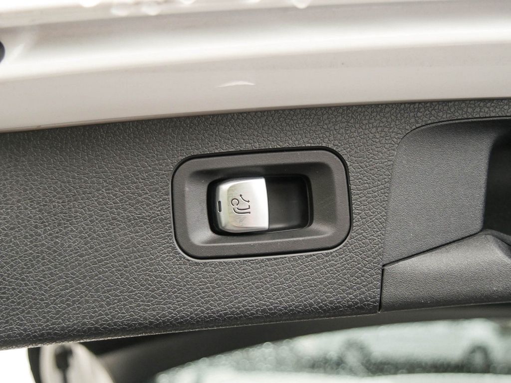 Mercedes-Benz E 300 T |AMG|NIGHT|NAVI|ILS|PANO|BURM|AHK|MBeam