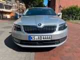 Skoda Octavia 1.8 TSI Style / StdHzg, Xenon, Led, Navi - Skoda Octavia mit Benzin-Antrieb: Leder, Standheizung