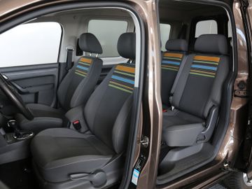 Volkswagen Caddy 1.6TDI DSG KLIMA STANDHZG 7SITZ FLÜGELTÜR
