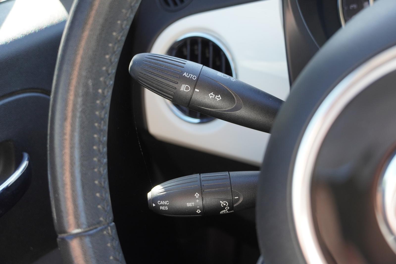 Fiat 500 0.9 Lounge Bi-Xenon Tempomat PDC Klimaaut.
