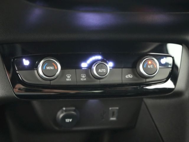 Corsa F FACELIFT GS+LED LICHT+NAVI+RÜCKFAHRKAMER
