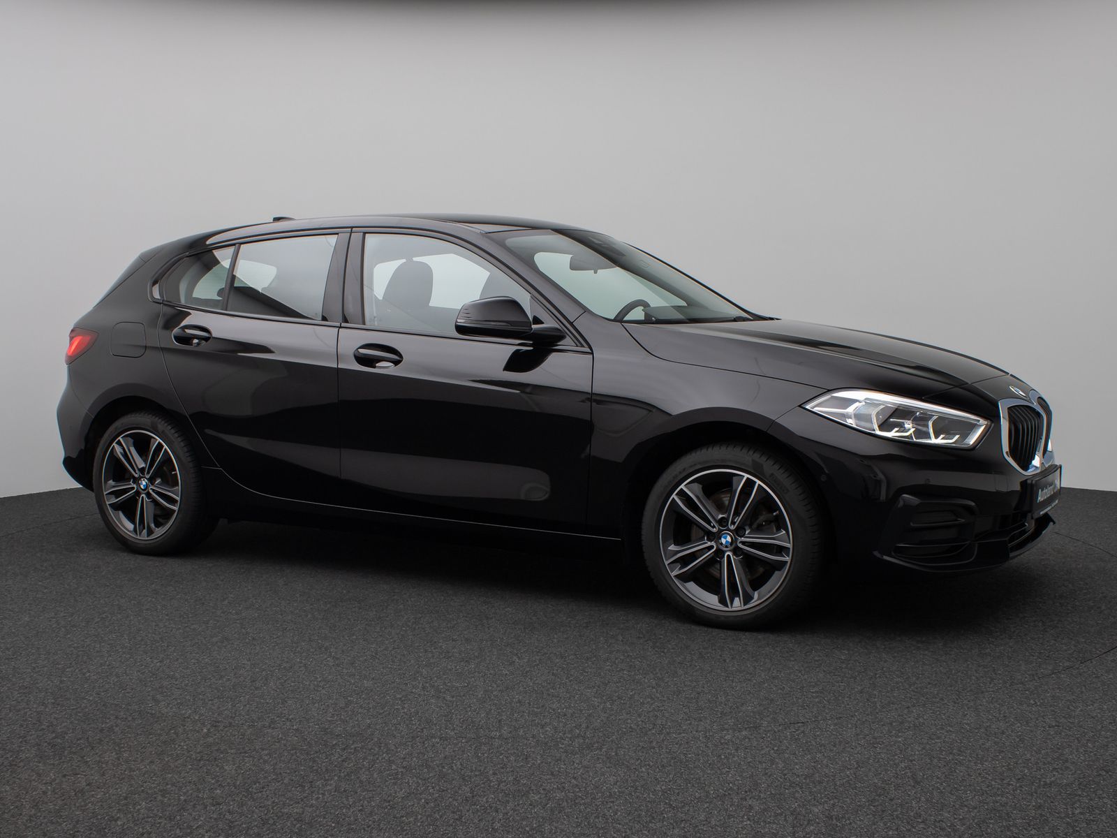 Fahrzeugabbildung BMW 118i Sport Line Kamera DAB HiFi Lenkrhzg Sport