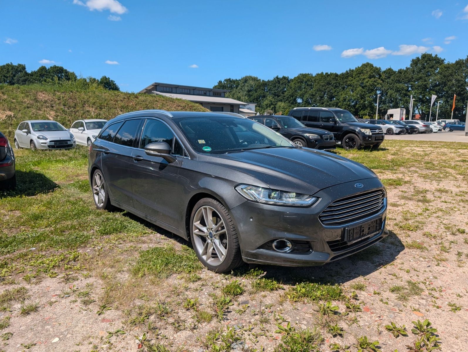 Fahrzeugabbildung Ford Mondeo Turnier 2.0 Titanium