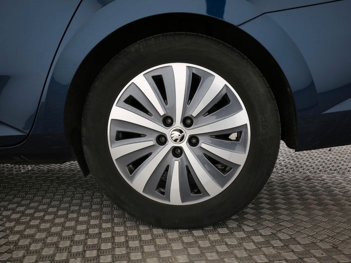 Skoda Superb - Bild 7
