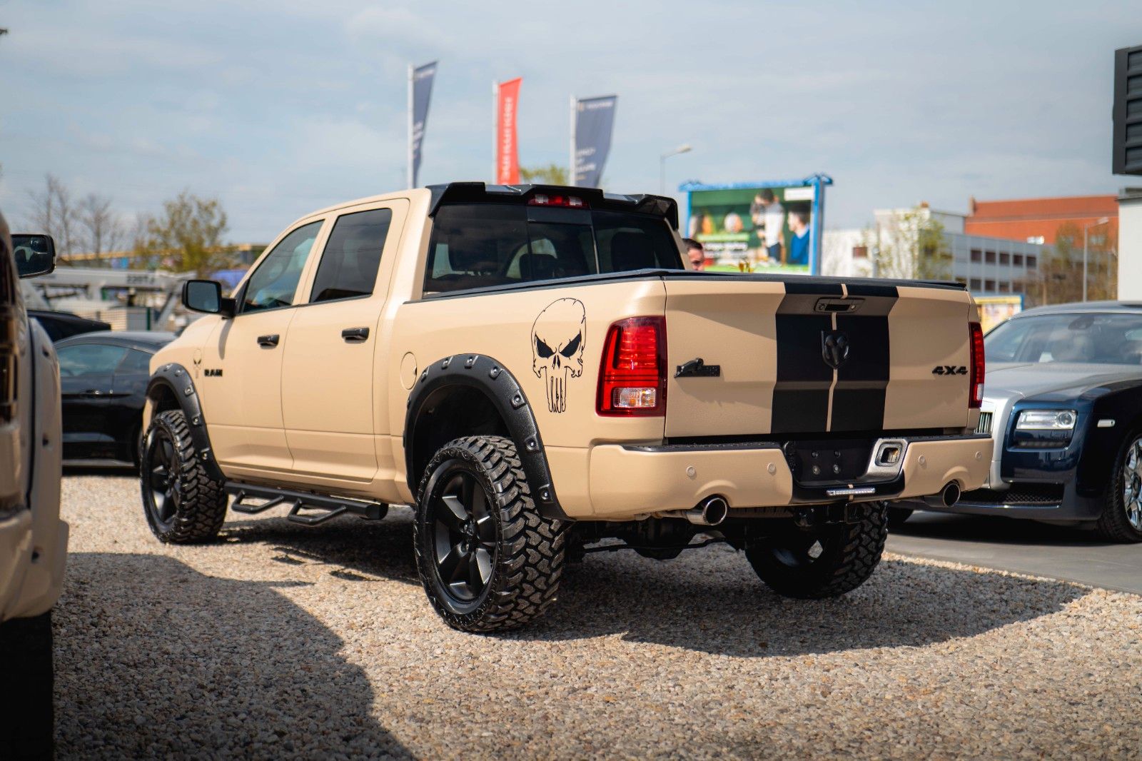 Fahrzeugabbildung Dodge RAM 5.7 V8 HEMI 4x4 PUNISHER OFFROAD RAPTOR LACK