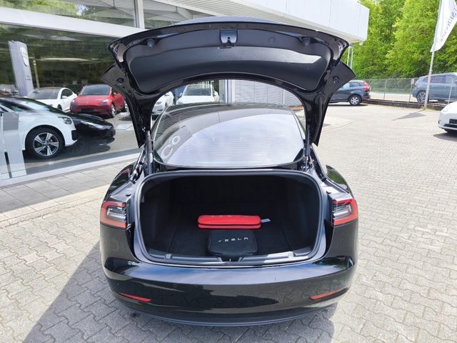 Fahrzeugabbildung Tesla Model 3 PERFORM AWD PANO+NAVI+STDHZ+LED+SHZ+KAM+