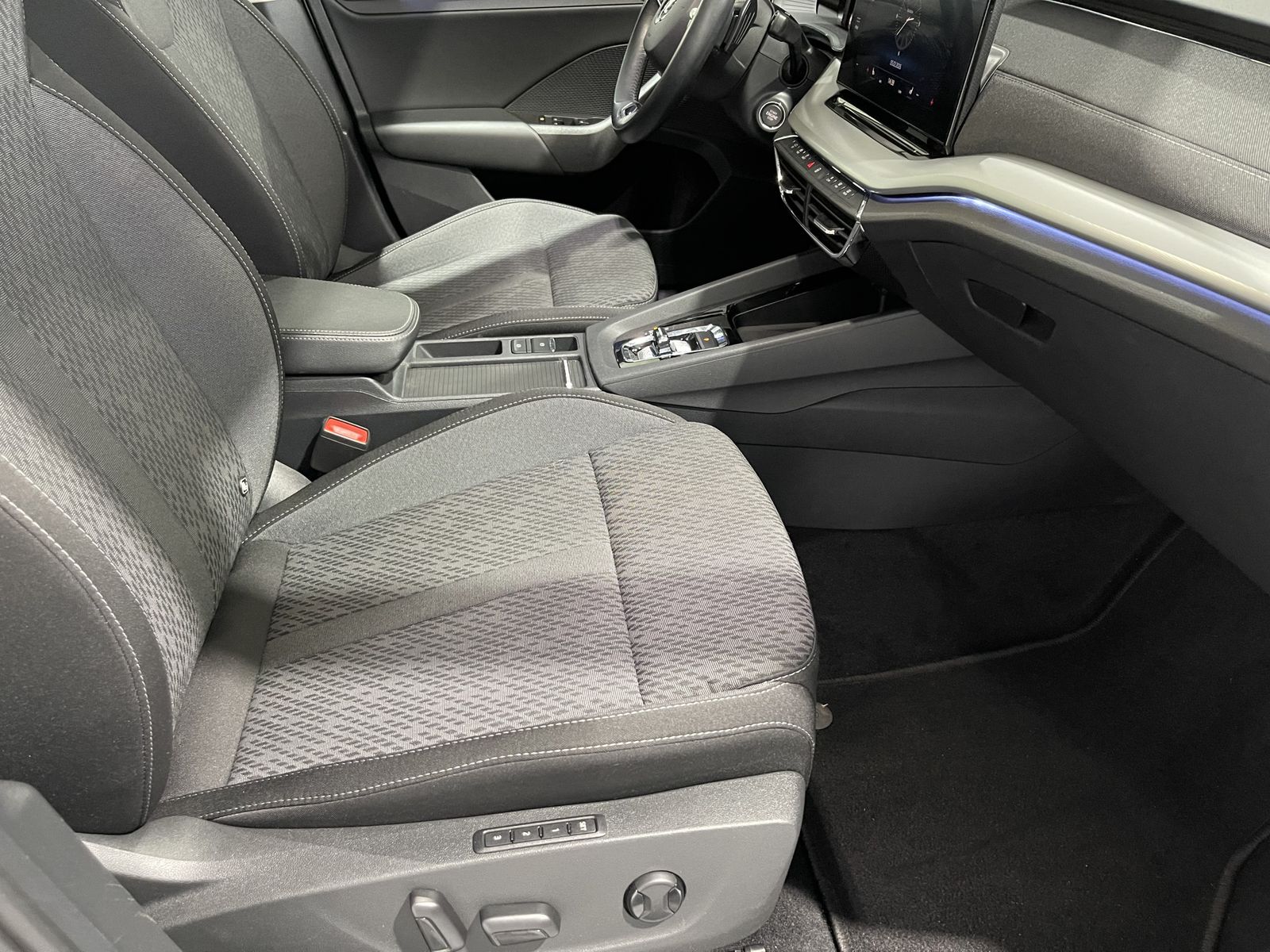 Fahrzeugabbildung SKODA Octavia 2.0 TDI*Style*AHK*LED*Navi*HeadUP*